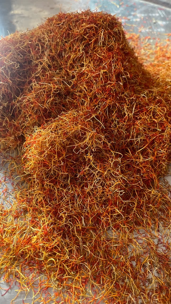 ریشه زعفران